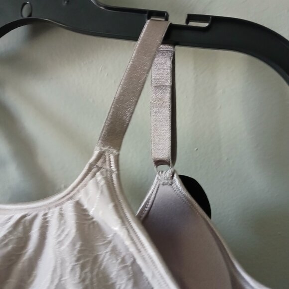 Women's Bali Comfort Revolution Bra Front Closure T-Shirt Underwire Size 42C - Picture 13 of 15
